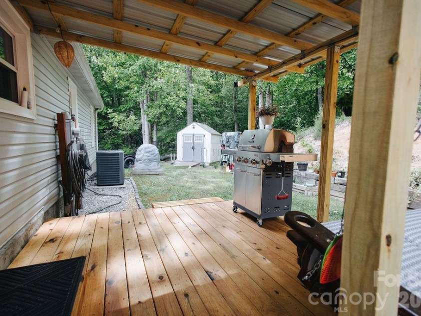 9 Bent Twig Drive, Old Fort, NC 28762.  MLS# CAR4380488, YatesRealty ID 24305. 