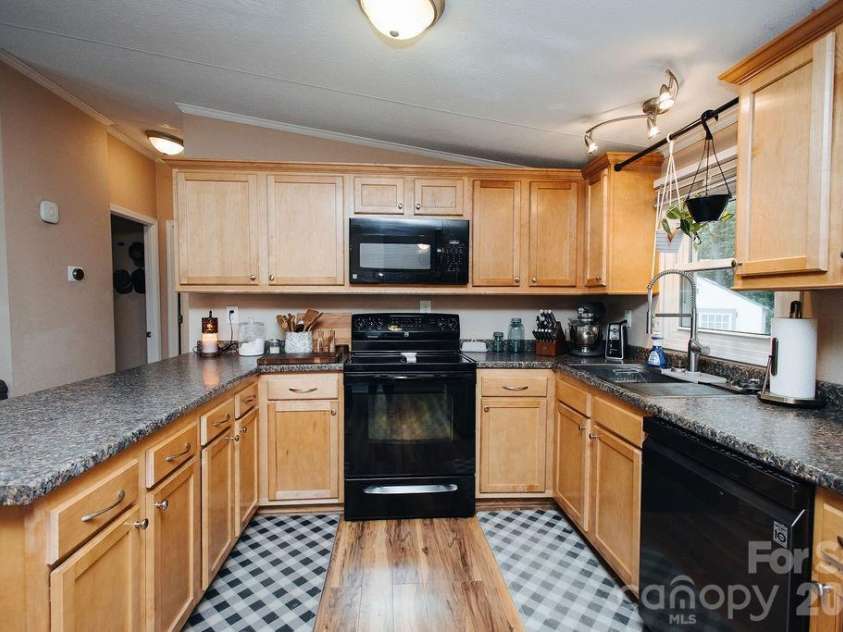 9 Bent Twig Drive, Old Fort, NC 28762.  MLS# CAR4380488, YatesRealty ID 24305. 
