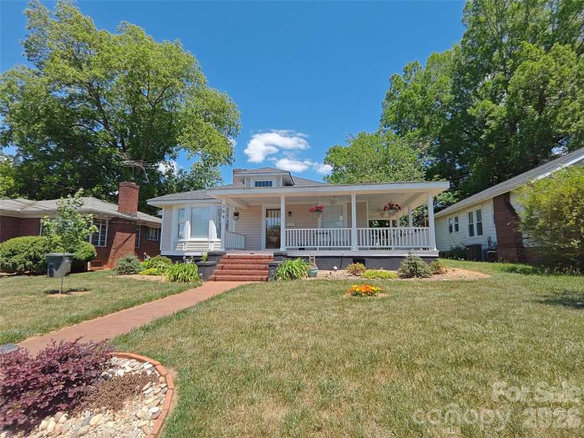 208 Heilig Avenue, Salisbury, NC 28144.  MLS# CAR4381621, YatesRealty ID 24306. 