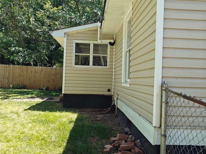 208 Heilig Avenue, Salisbury, NC 28144.  MLS# CAR4381621, YatesRealty ID 24306. 