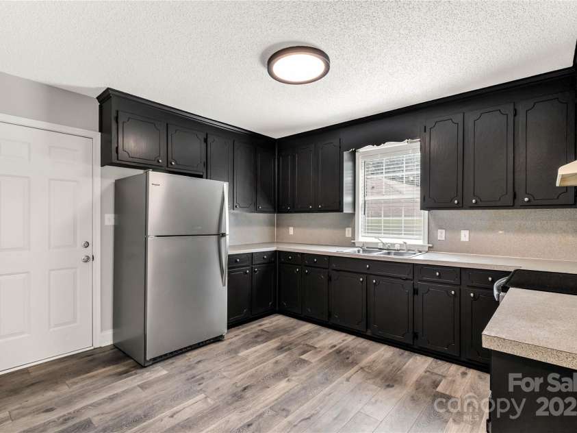 1675 Old Lynwood Circle, Lancaster, SC 29720.  MLS# CAR4270159, YatesRealty ID 24307. 