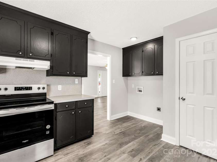 1675 Old Lynwood Circle, Lancaster, SC 29720.  MLS# CAR4270159, YatesRealty ID 24307. 