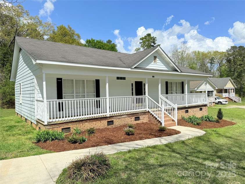 1675 Old Lynwood Circle, Lancaster, SC 29720.  MLS# CAR4270159, YatesRealty ID 24307. 