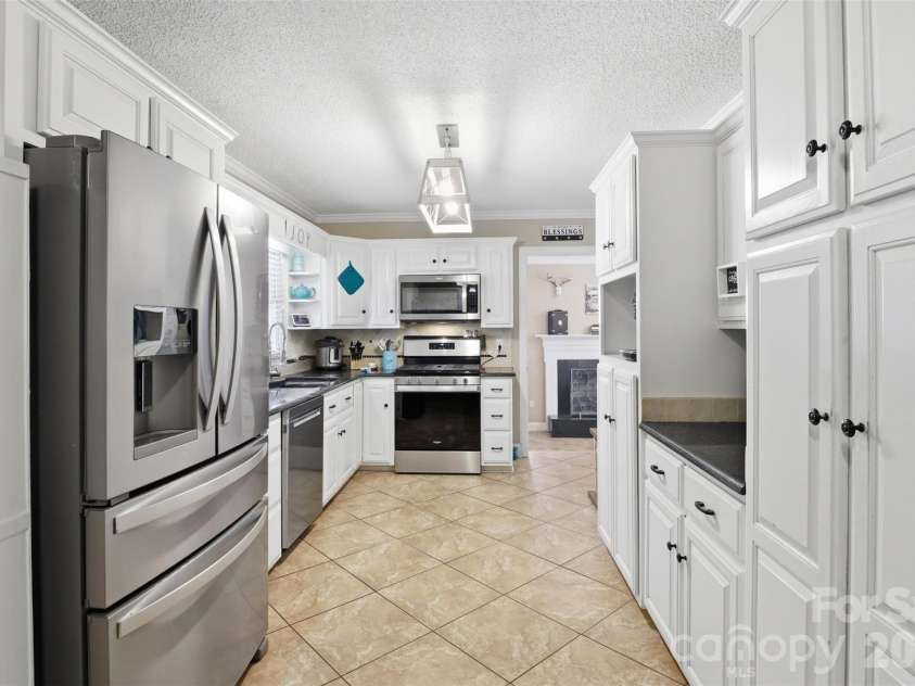 4070 Mt Gallant Road, Rock Hill, SC 29732.  MLS# CAR4374701, YatesRealty ID 24307. 