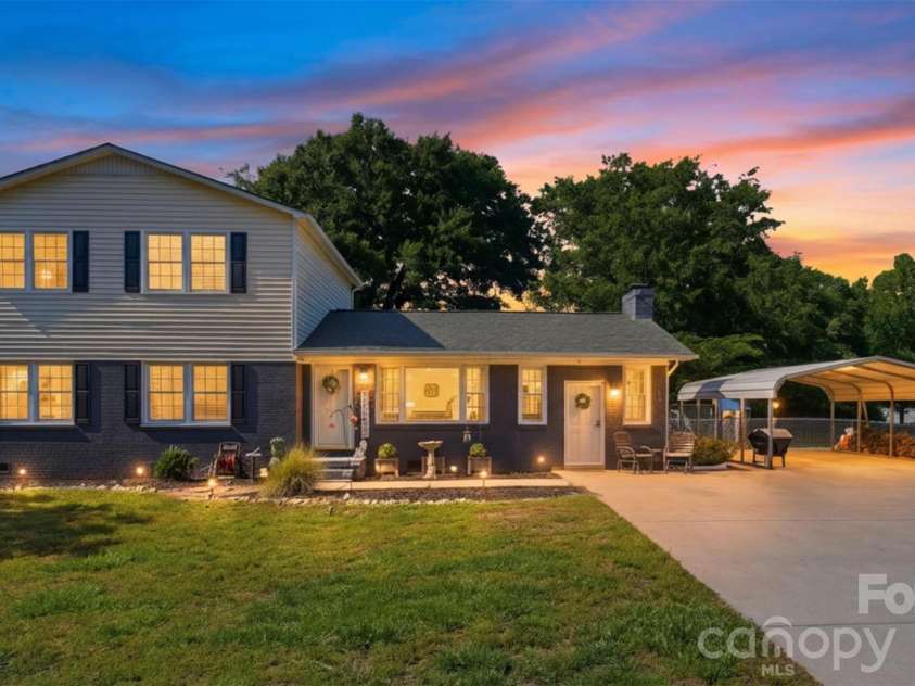 4070 Mt Gallant Road, Rock Hill, SC 29732.  MLS# CAR4374701, YatesRealty ID 24307. 
