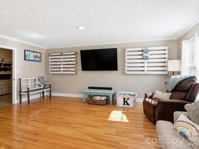 4070 Mt Gallant Road, Rock Hill, SC 29732.  MLS# CAR4374701, YatesRealty ID 24307. 