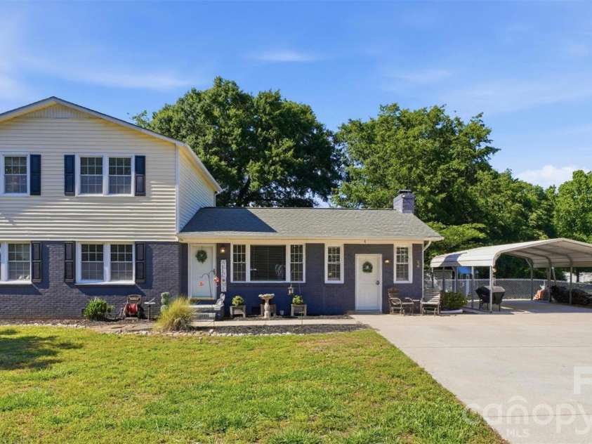 4070 Mt Gallant Road, Rock Hill, SC 29732.  MLS# CAR4374701, YatesRealty ID 24307. 