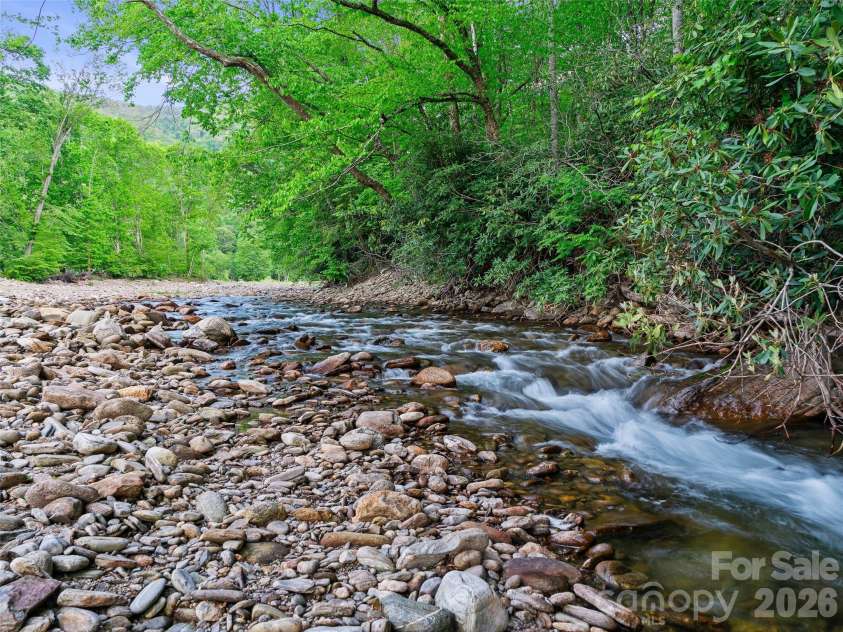 326 Ewart Wilson Road, Burnsville, NC 28714.  MLS# CAR4380347, YatesRealty ID 24308. Cane River