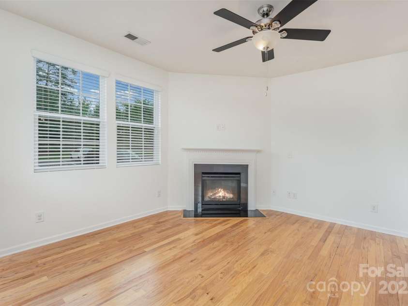 9001 Lanark Lane, Fort Mill, SC 29707.  MLS# CAR4269680, YatesRealty ID 24308. 