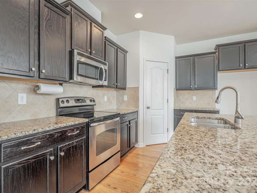 9001 Lanark Lane, Fort Mill, SC 29707.  MLS# CAR4269680, YatesRealty ID 24308. 