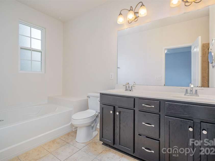 9001 Lanark Lane, Fort Mill, SC 29707.  MLS# CAR4269680, YatesRealty ID 24308. 