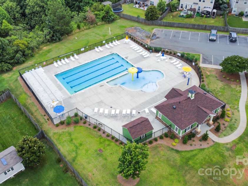 9001 Lanark Lane, Fort Mill, SC 29707.  MLS# CAR4269680, YatesRealty ID 24308. 