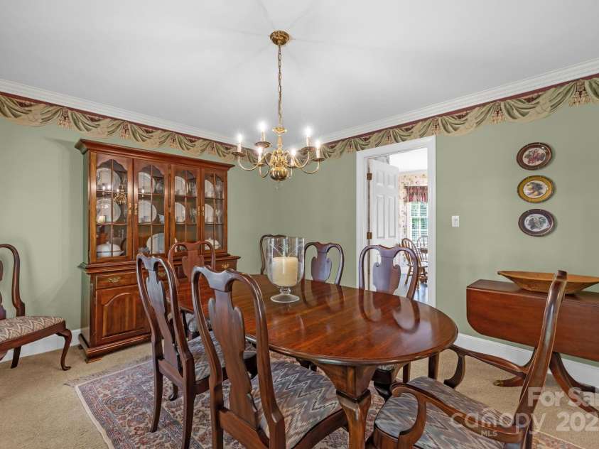 2101 River Chase Drive, Eden, NC 27288.  MLS# CAR4269818, YatesRealty ID 24309. 
