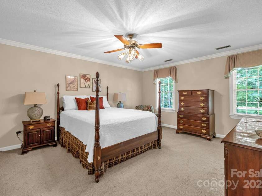 2101 River Chase Drive, Eden, NC 27288.  MLS# CAR4269818, YatesRealty ID 24309. 