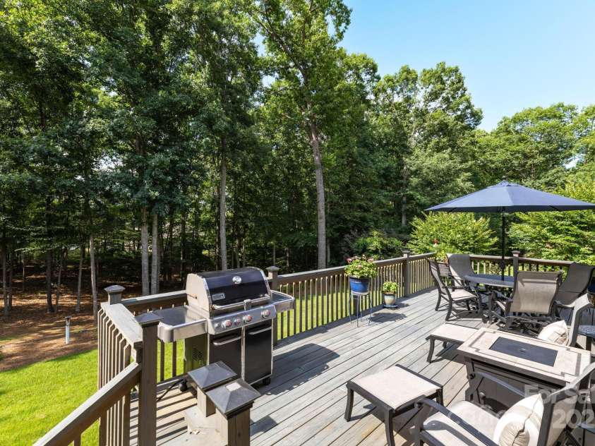 2101 River Chase Drive, Eden, NC 27288.  MLS# CAR4269818, YatesRealty ID 24309. 