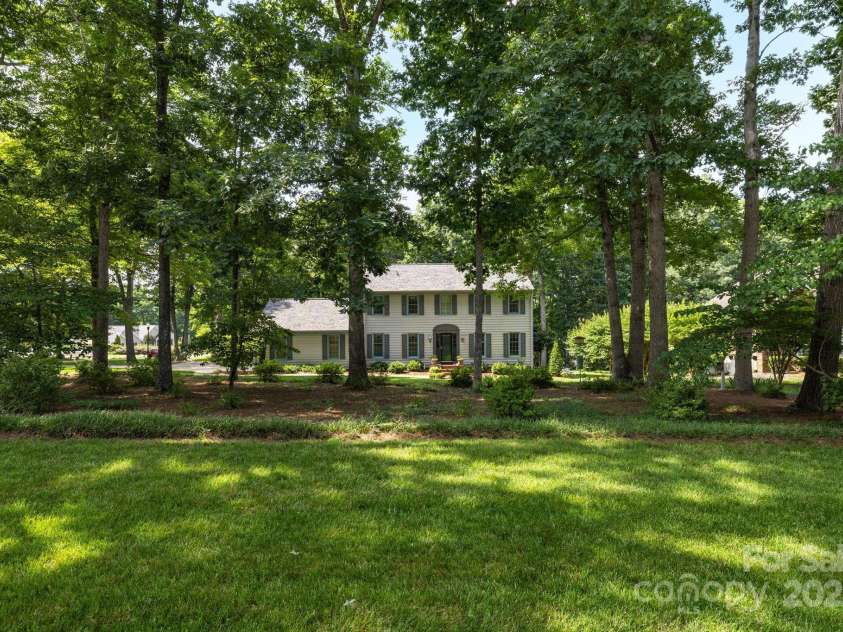 2101 River Chase Drive, Eden, NC 27288.  MLS# CAR4269818, YatesRealty ID 24309. 