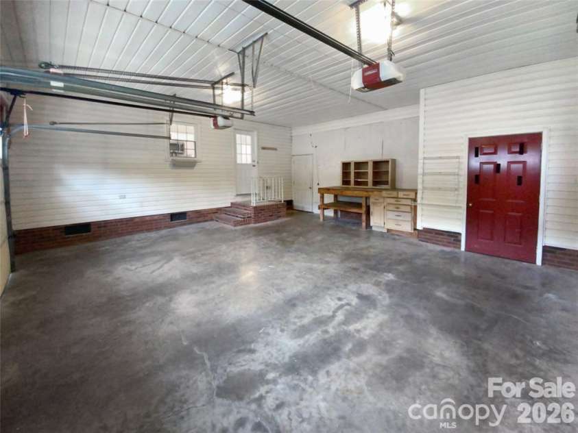 2520 Old Wilkesboro Road, Salisbury, NC 28144.  MLS# CAR4380073, YatesRealty ID 24309. 