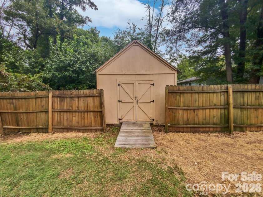 2520 Old Wilkesboro Road, Salisbury, NC 28144.  MLS# CAR4380073, YatesRealty ID 24309. 