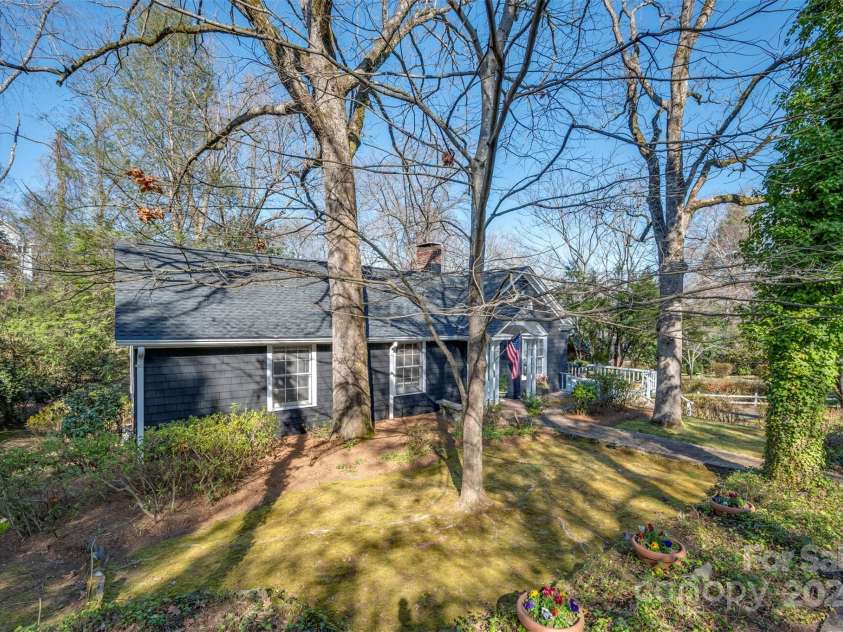45 Pine Crest Lane, Tryon, NC 28782.  MLS# CAR4234176, YatesRealty ID 2431. 