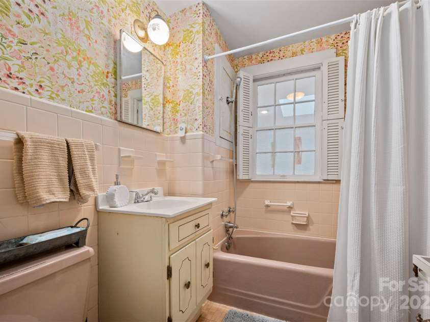 45 Pine Crest Lane, Tryon, NC 28782.  MLS# CAR4234176, YatesRealty ID 2431. 