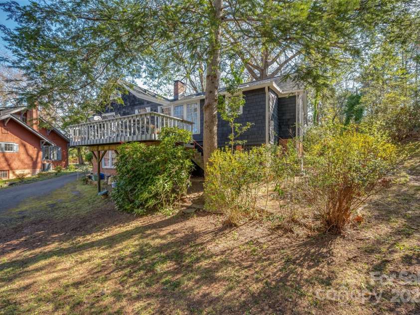 45 Pine Crest Lane, Tryon, NC 28782.  MLS# CAR4234176, YatesRealty ID 2431. 