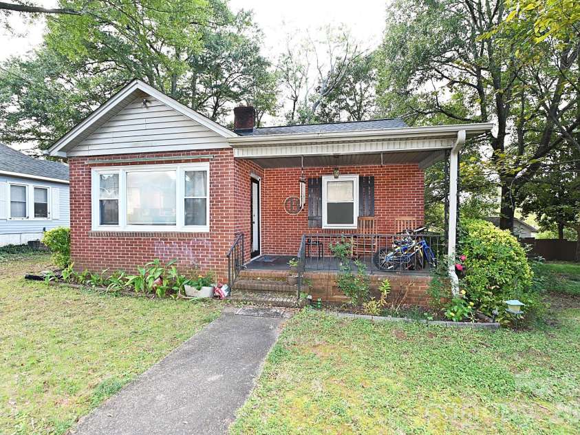 614 Ashe Avenue, Newton, NC 28658.  MLS# CAR4311570, YatesRealty ID 2431. 