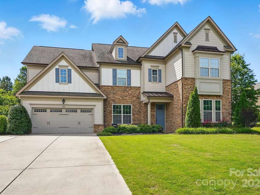 5105 Paisano Lane, Waxhaw, NC 28173.  MLS# CAR4273909, YatesRealty ID 24310. Front