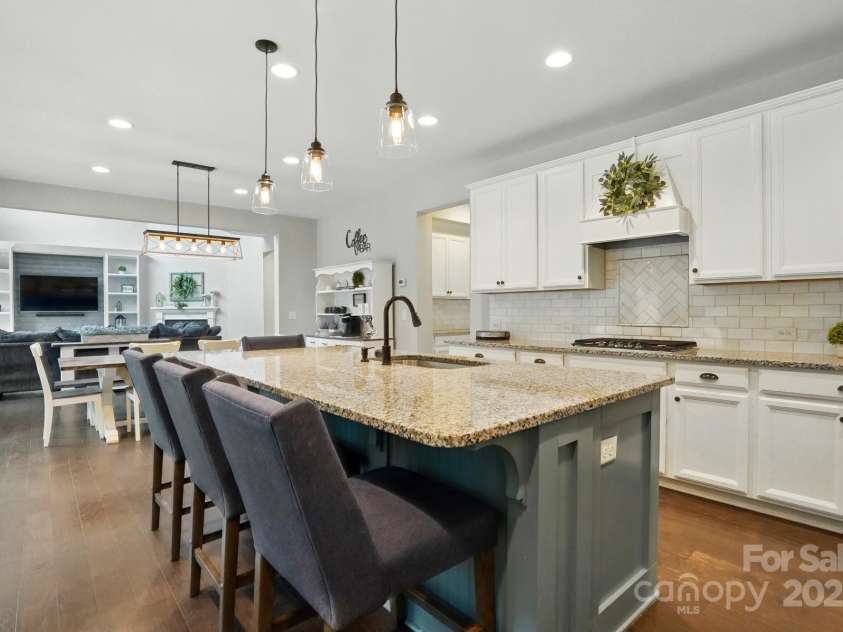 5105 Paisano Lane, Waxhaw, NC 28173.  MLS# CAR4273909, YatesRealty ID 24310. Kitchen