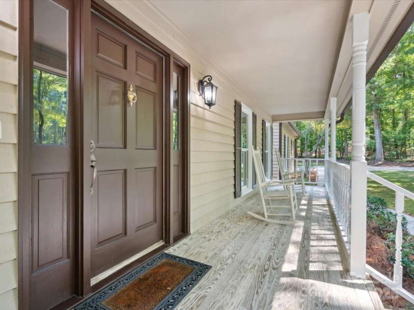 3701 Bounty Court, Matthews, NC 28104.  MLS# CAR4275377, YatesRealty ID 24313. 