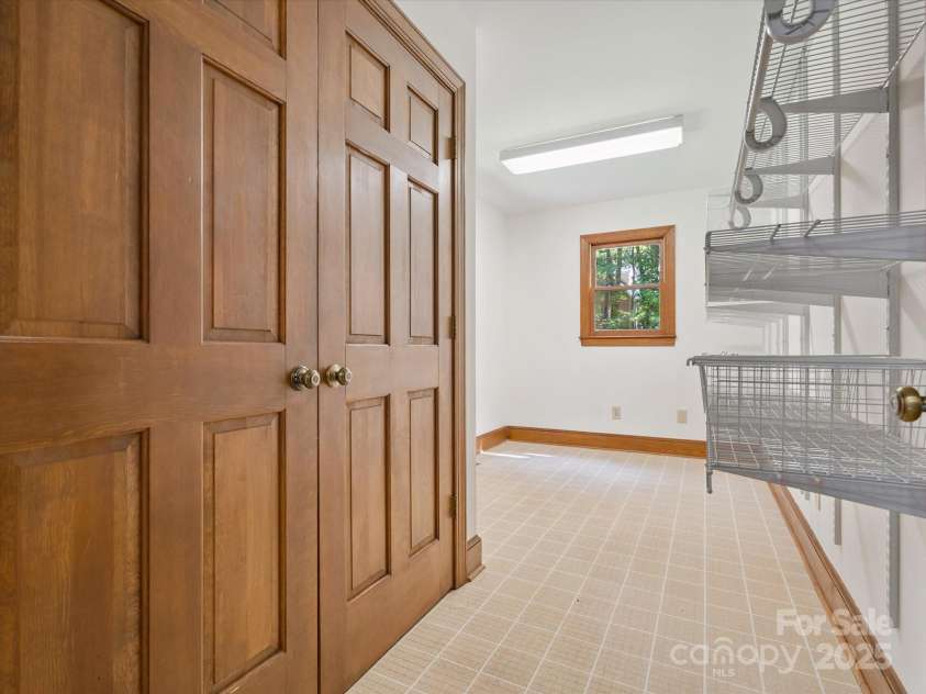 3701 Bounty Court, Matthews, NC 28104.  MLS# CAR4275377, YatesRealty ID 24313. 