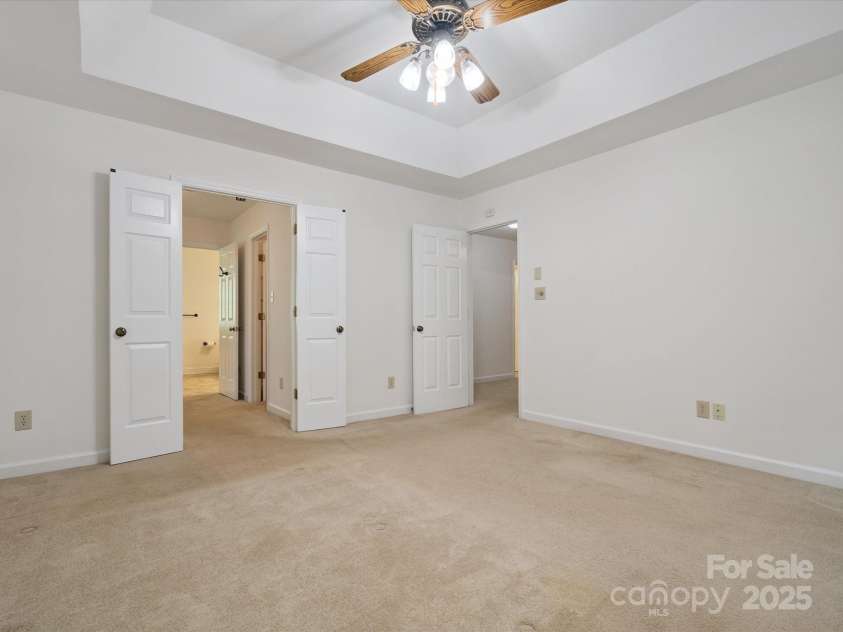 3701 Bounty Court, Matthews, NC 28104.  MLS# CAR4275377, YatesRealty ID 24313. 