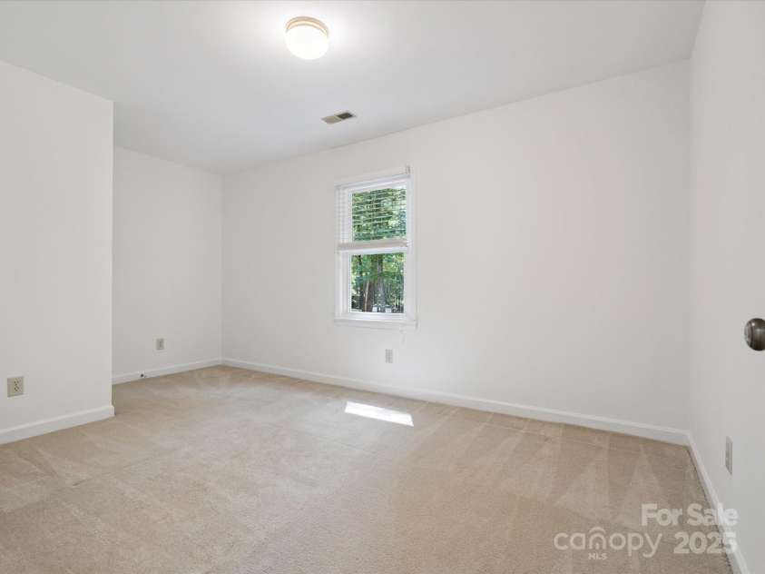 3701 Bounty Court, Matthews, NC 28104.  MLS# CAR4275377, YatesRealty ID 24313. 