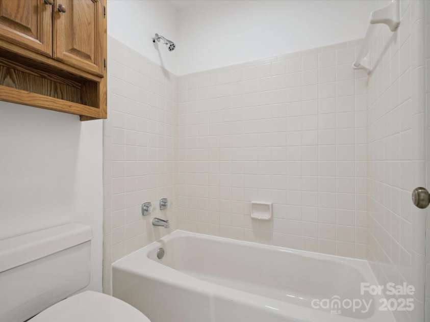 3701 Bounty Court, Matthews, NC 28104.  MLS# CAR4275377, YatesRealty ID 24313. 