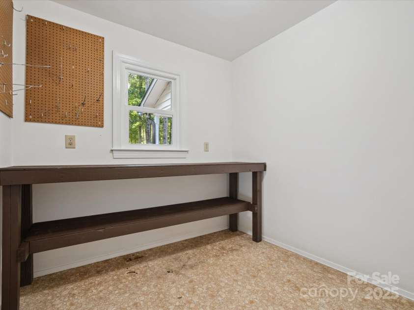 3701 Bounty Court, Matthews, NC 28104.  MLS# CAR4275377, YatesRealty ID 24313. 