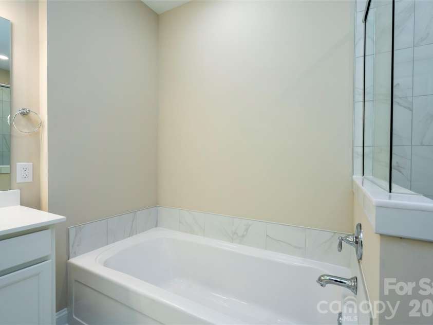 3004 Buffet Lane, Monroe, NC 28110.  MLS# CAR4382405, YatesRealty ID 24316. 