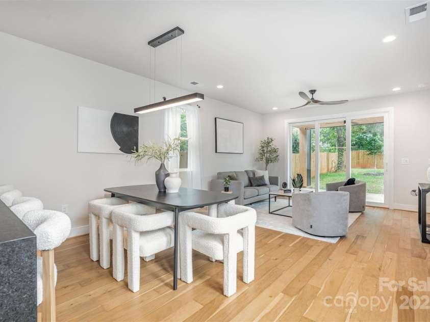 3049 Reid Avenue, Charlotte, NC 28208.  MLS# CAR4276682, YatesRealty ID 24317. 