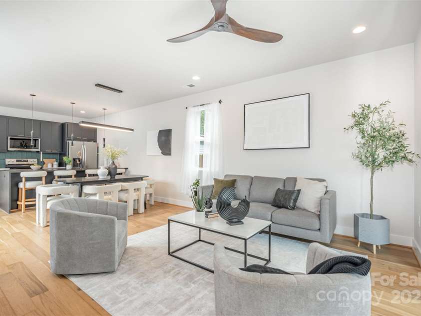 3049 Reid Avenue, Charlotte, NC 28208.  MLS# CAR4276682, YatesRealty ID 24317. 