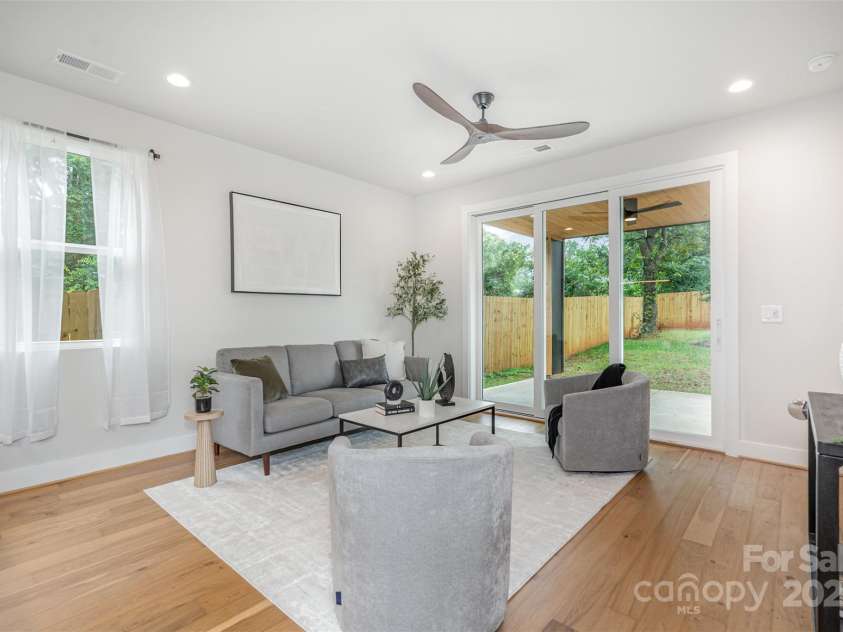 3049 Reid Avenue, Charlotte, NC 28208.  MLS# CAR4276682, YatesRealty ID 24317. 