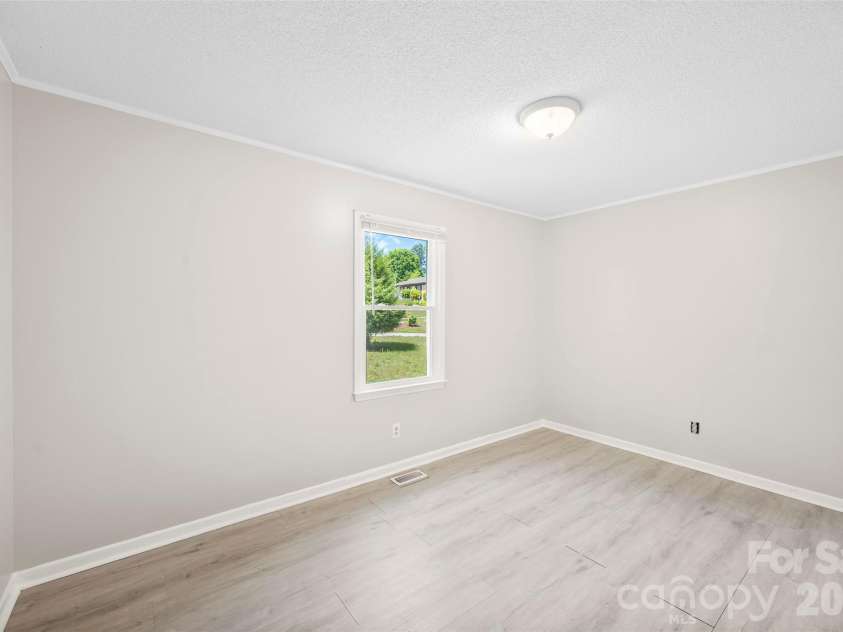 871 Rolling Green Drive, Rock Hill, SC 29730.  MLS# CAR4379947, YatesRealty ID 24317. 