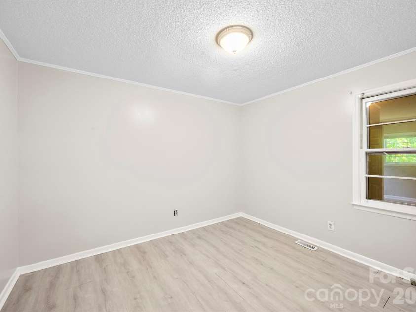 871 Rolling Green Drive, Rock Hill, SC 29730.  MLS# CAR4379947, YatesRealty ID 24317. 