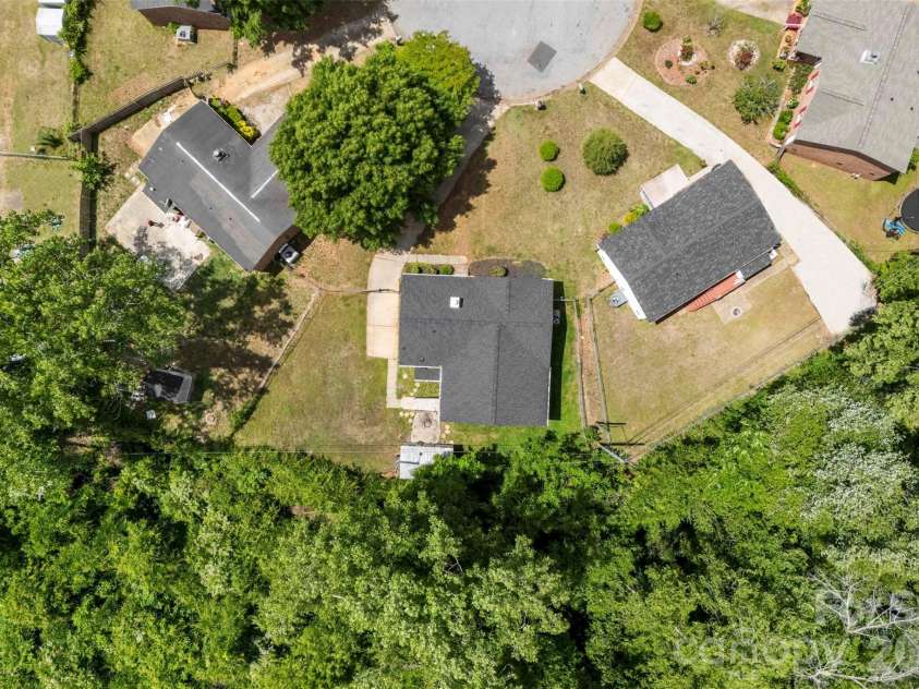 871 Rolling Green Drive, Rock Hill, SC 29730.  MLS# CAR4379947, YatesRealty ID 24317. 
