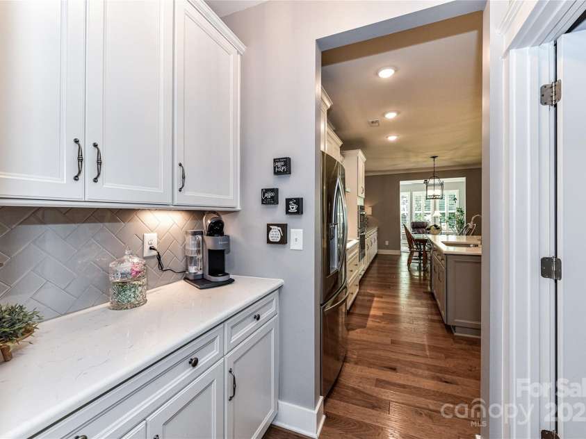 5129 Devonshire Road, Denver, NC 28037.  MLS# CAR4275511, YatesRealty ID 24318. Butlers Pantry!