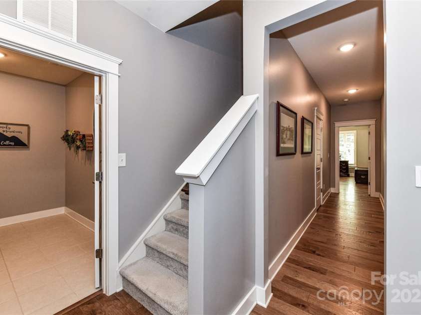5129 Devonshire Road, Denver, NC 28037.  MLS# CAR4275511, YatesRealty ID 24318. Staircase to upper level!