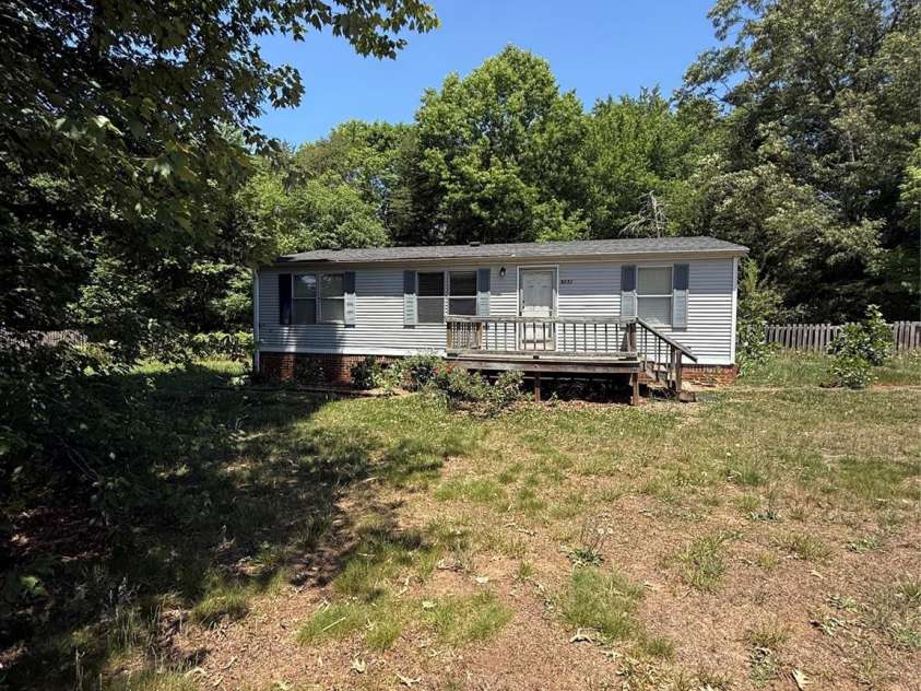 6237 Burnhurst Lane, Denver, NC 28037.  MLS# CAR4384264, YatesRealty ID 24318. 