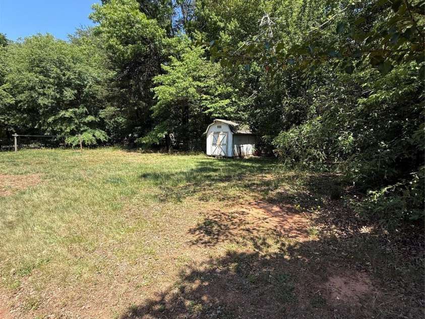 6237 Burnhurst Lane, Denver, NC 28037.  MLS# CAR4384264, YatesRealty ID 24318. 