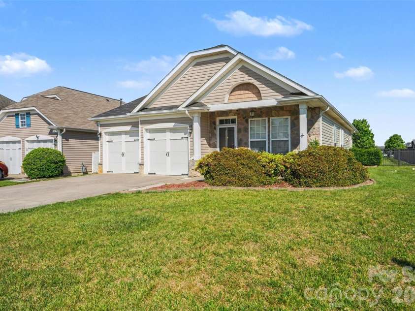 9612 Marquette Street, Concord, NC 28027.  MLS# CAR4373768, YatesRealty ID 24319. 
