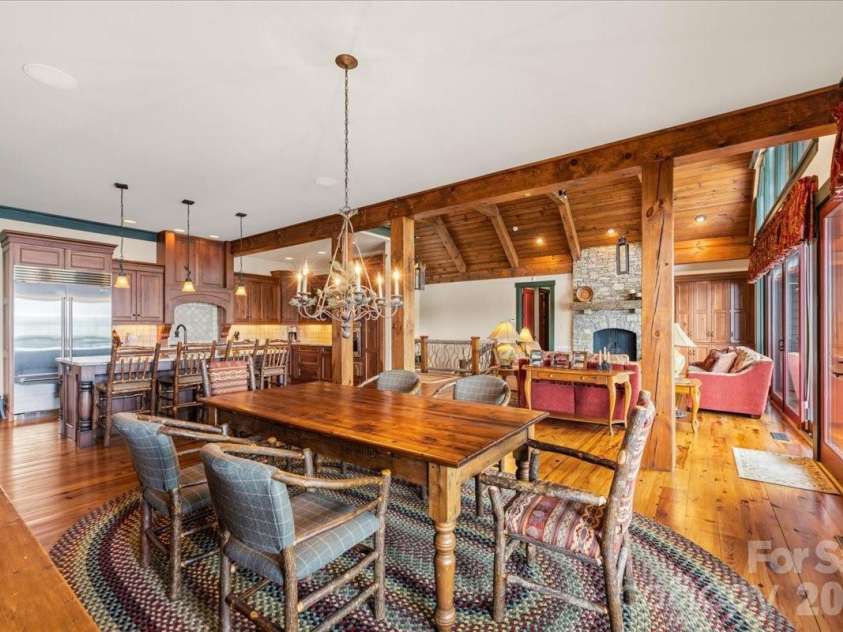 5140 Beech Bluff Drive, Morganton, NC 28655.  MLS# CAR4420970, YatesRealty ID 2432. Dining area