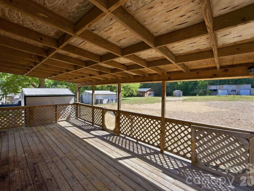1012 Midlake Road, Kannapolis, NC 28083.  MLS# CAR4378685, YatesRealty ID 24320. 