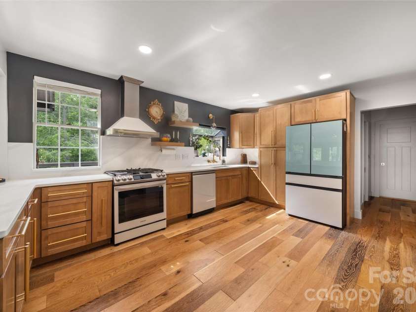 19 Chipping Green Drive, Arden, NC 28704.  MLS# CAR4378593, YatesRealty ID 24321. 