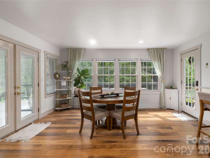 19 Chipping Green Drive, Arden, NC 28704.  MLS# CAR4378593, YatesRealty ID 24321. 